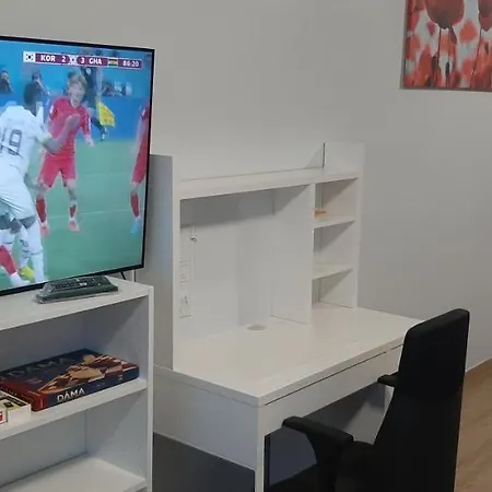 Cherry & Free Parking アパート ブラチスラヴァ