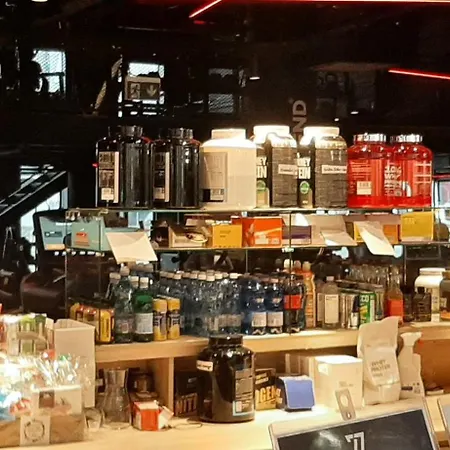 Cherry & Free Parking アパート