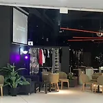 Cherry & Free Parking * ブラチスラヴァ