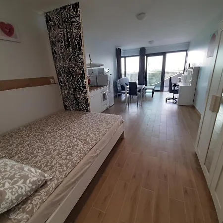 Cherry & Free Parking Apartman *